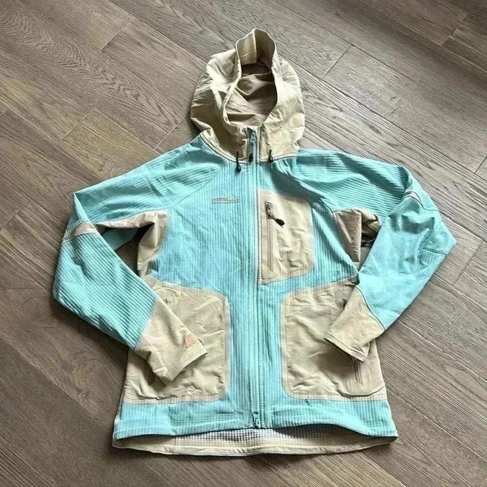 Chlorophylle | Blue and beige Skaha jacket with membrane and hood Size Medium